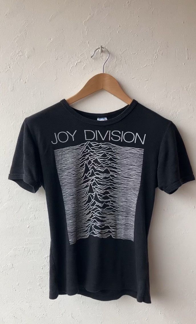 Joy Division X Vintage Rare Original Joy Division Unknown Pleasures T Shirt Hoodie, Sweatshirt | FlexRushtees.com