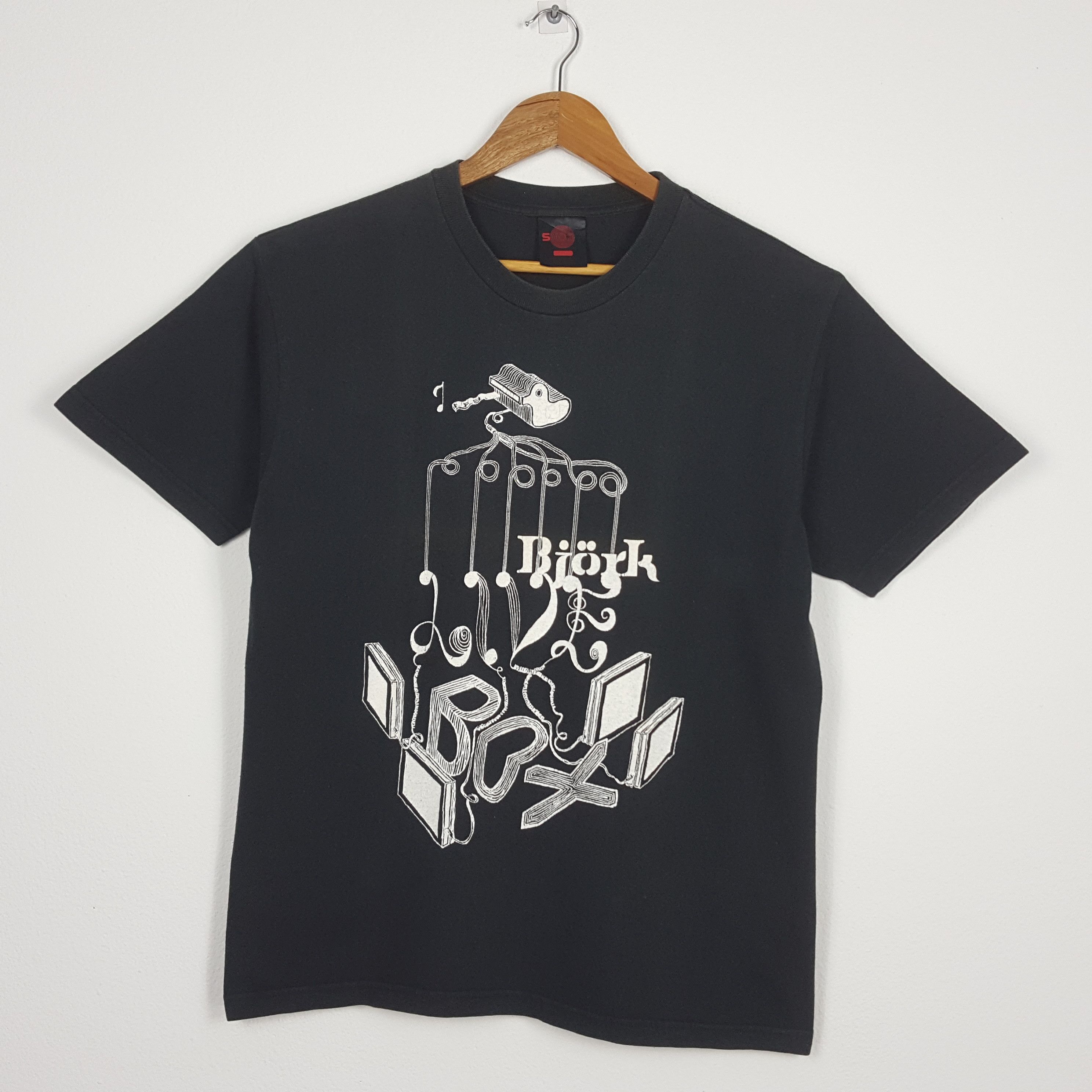 Vintage Bjork Icelandic Singer Album Promo T Shirt Hoodie, Sweatshirt | FlexRushtees.com