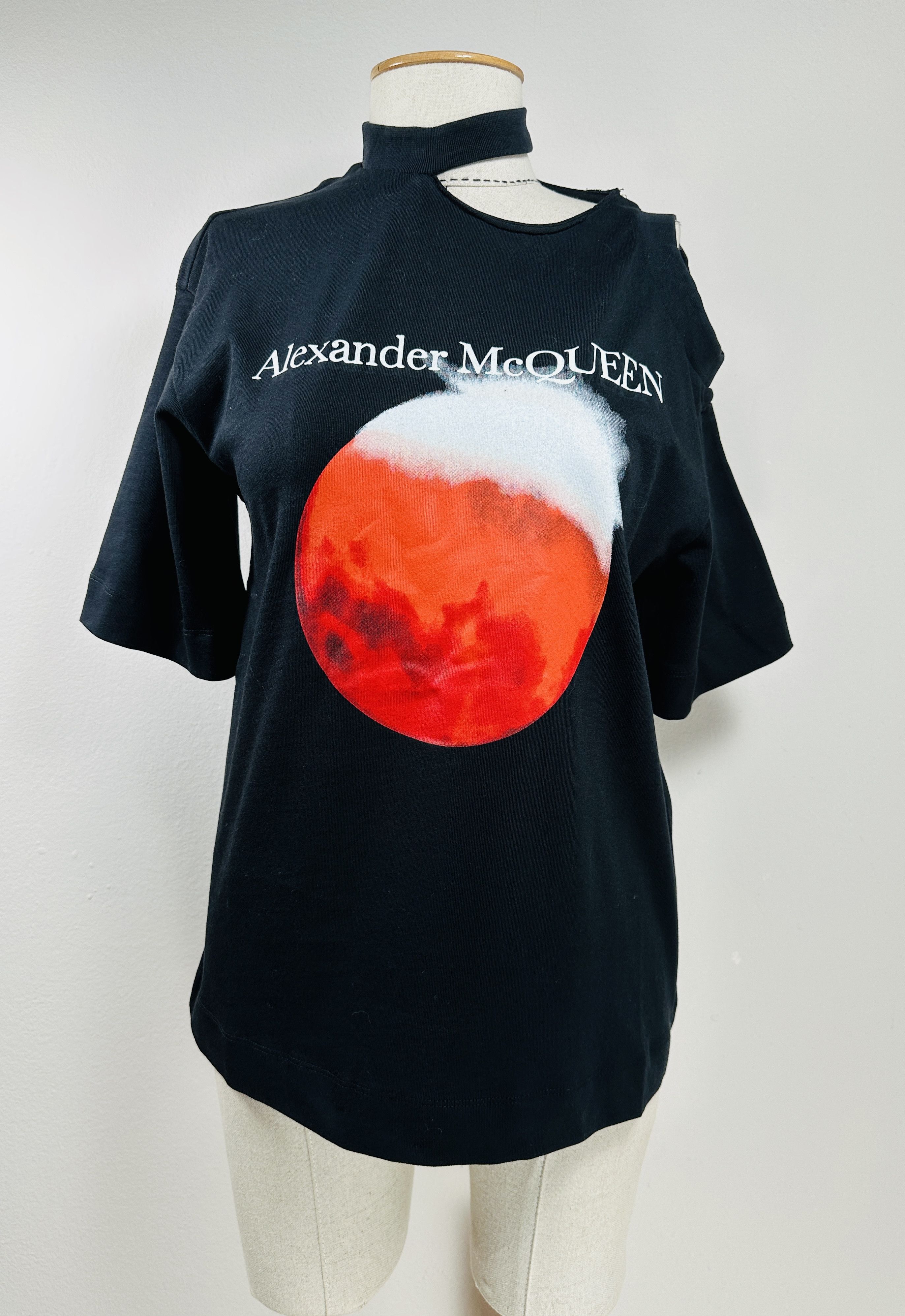 X Mcq Alexander Mcqueen Mcq Top T-Shirts, Hoodie, Sweatshirt | AU16VibeMintTees.com