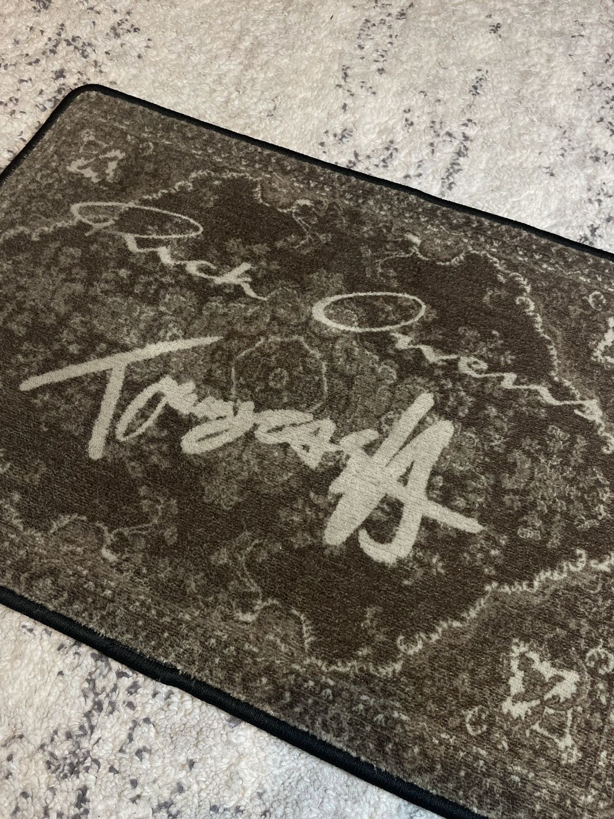 Owens Rick Owens Tommy Cash Carpet T-Shirts, Hoodie, Sweatshirt | AU16VibeMintTees.com