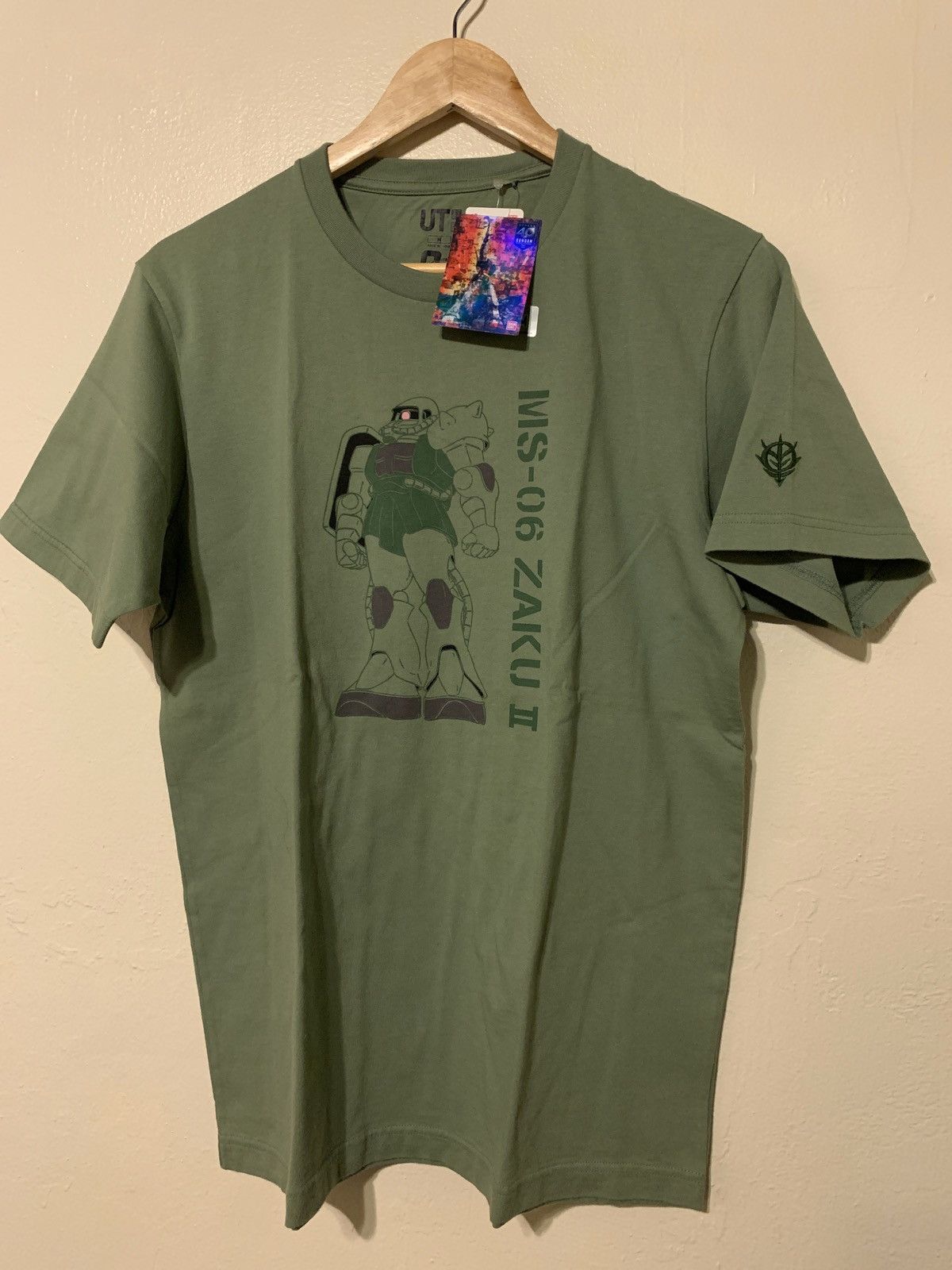 Uniqlo Rare Brand New Gundam 40th Anniversary Shirt Size Medium Hoodie, Sweatshirt | FlexRushtees.com