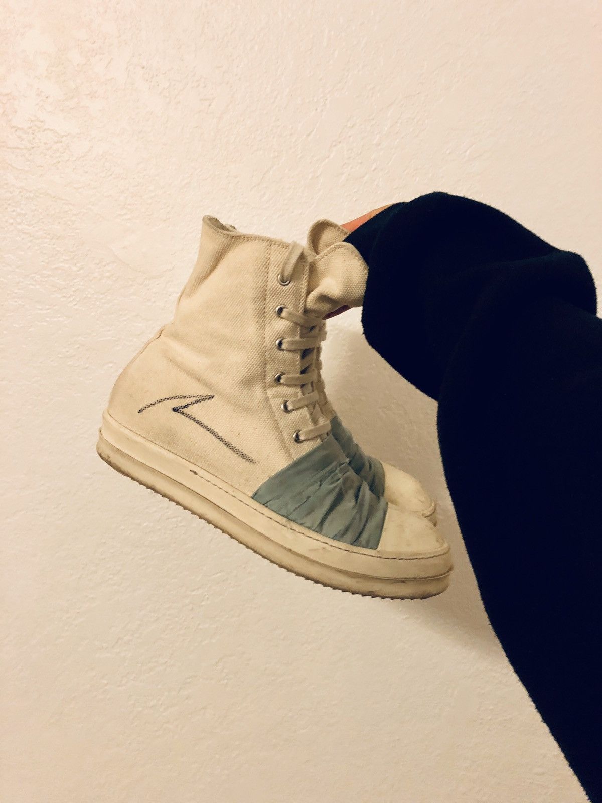 Owens Drkshdw Rick Owens Ramones Drkshdw Hi Tops T-Shirts, Hoodie, Sweatshirt | AU16VibeMintTees.com
