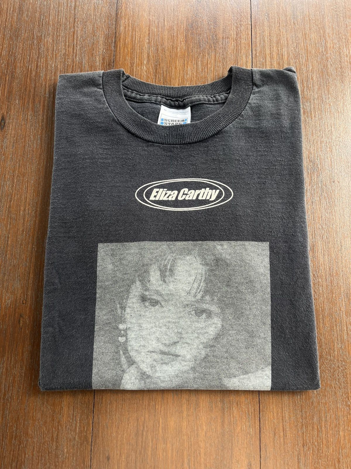 Vintage Eliza Carthy 90 S Artist Singer T Shirt Hoodie, Sweatshirt | FlexRushtees.com