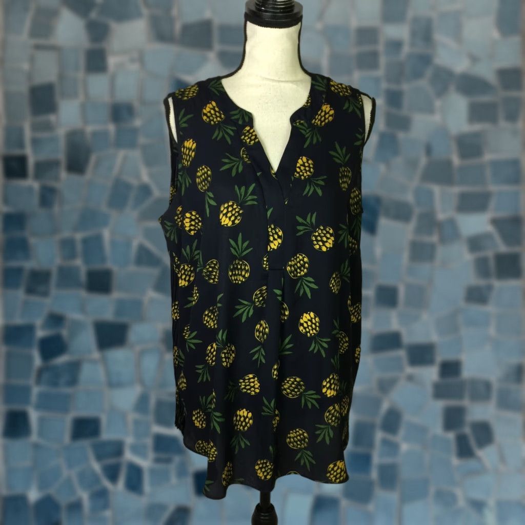 Womans Plus Navy Pineapple Print Pleated Back Sleeveless V Neck S T-Shirts, Hoodie, Sweatshirt | FlexRushtees.com