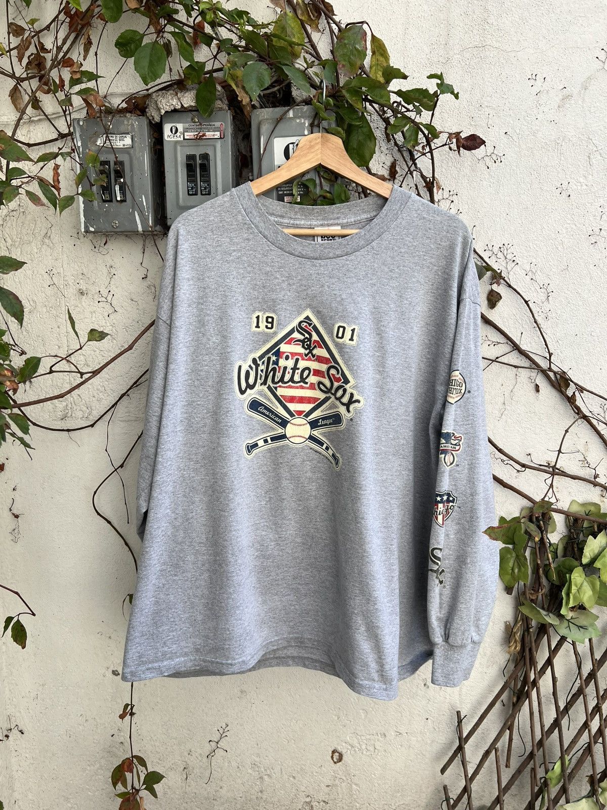 Lee 2004 Mlbp White Sox Baseball Tee Hoodie, Sweatshirt | FlexRushtees.com