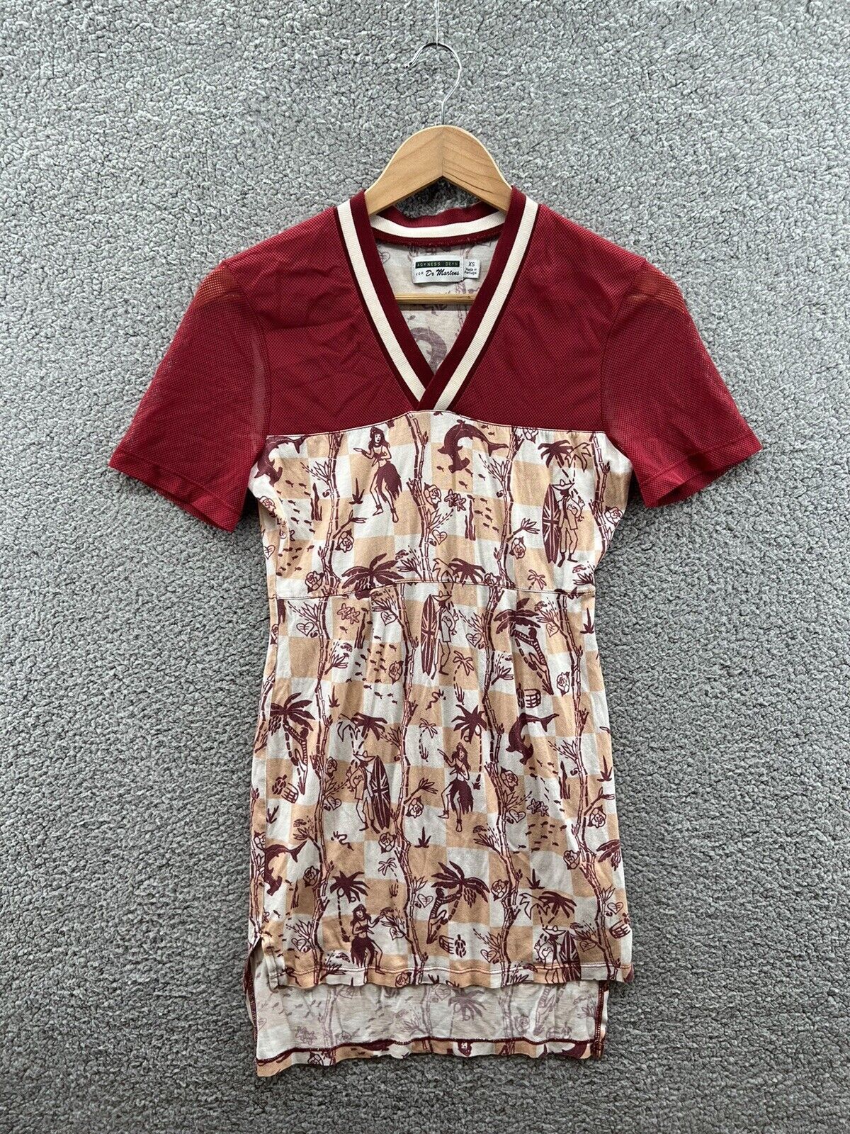 Dr Martens Agyness Dean Dr Martens Mesh Sleeves Checkered Hawaiian Lua T-Shirts, Hoodie, Sweatshirt | AU16VibeMintTees.com
