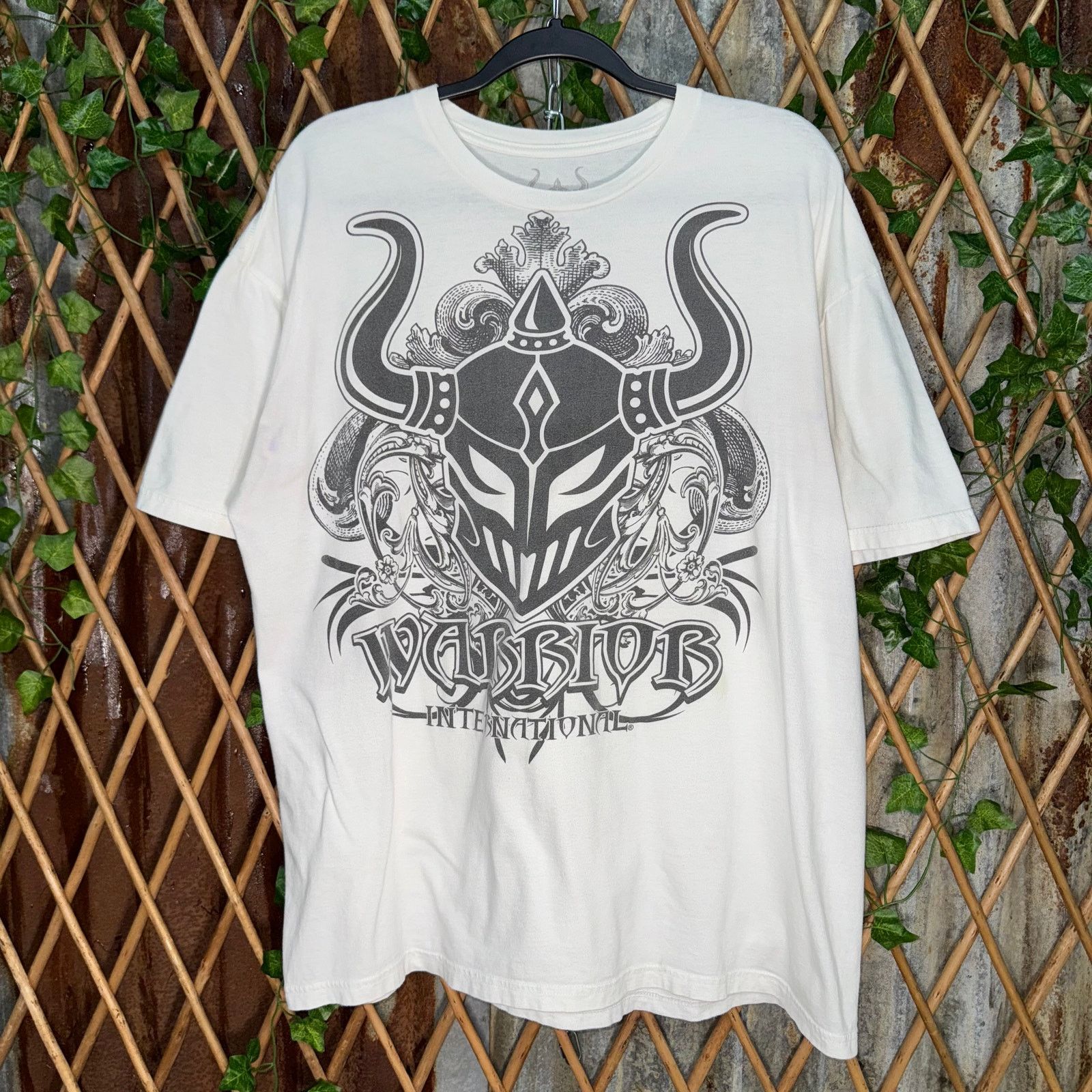 Vintage Y2k Warrior International Skate Grunge 2000s T Shirt