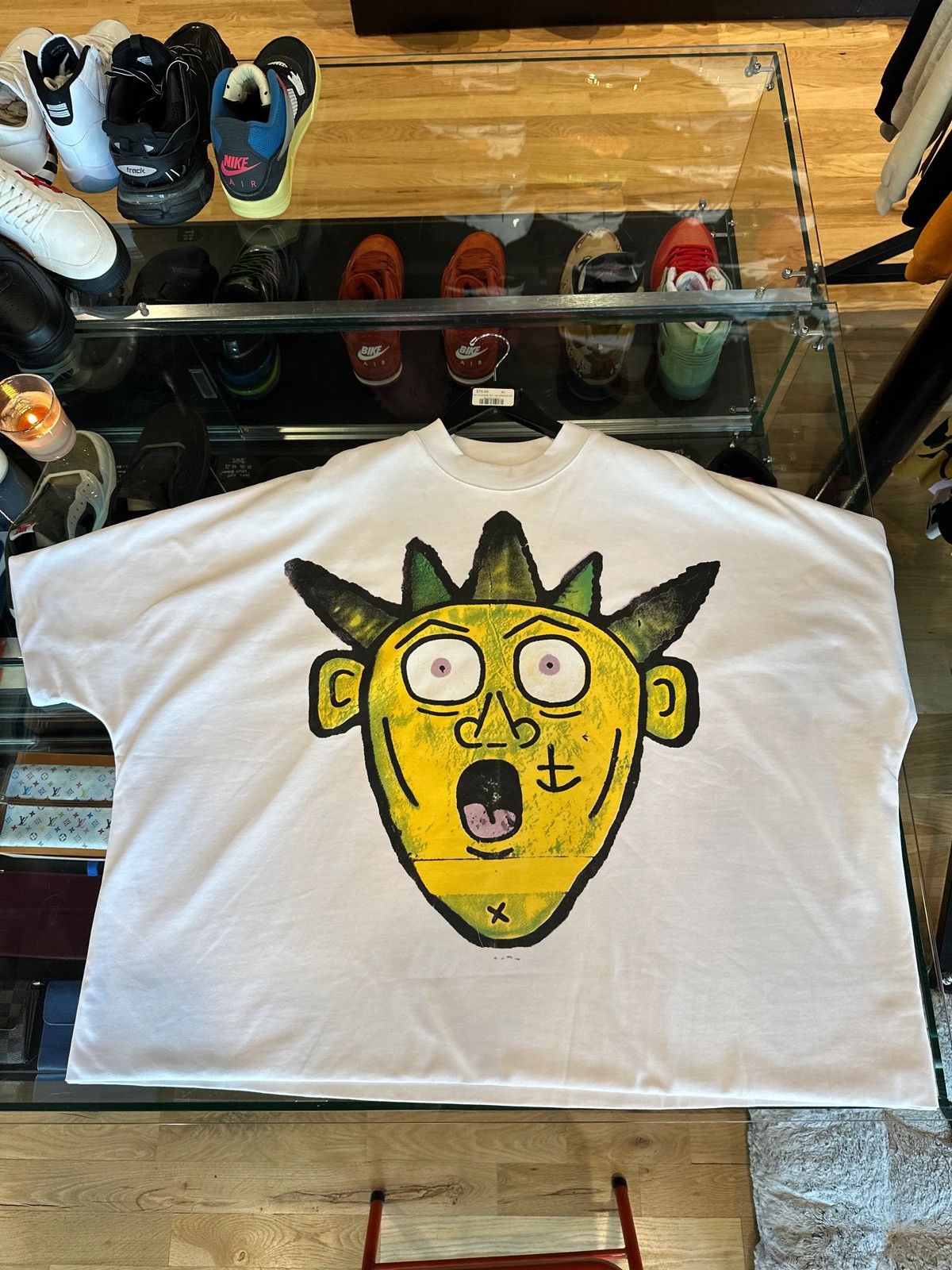 Studios Billionaire Studios Yellow Face Tee Ds Size Xl Hoodie, Sweatshirt | FlexRushtees.com