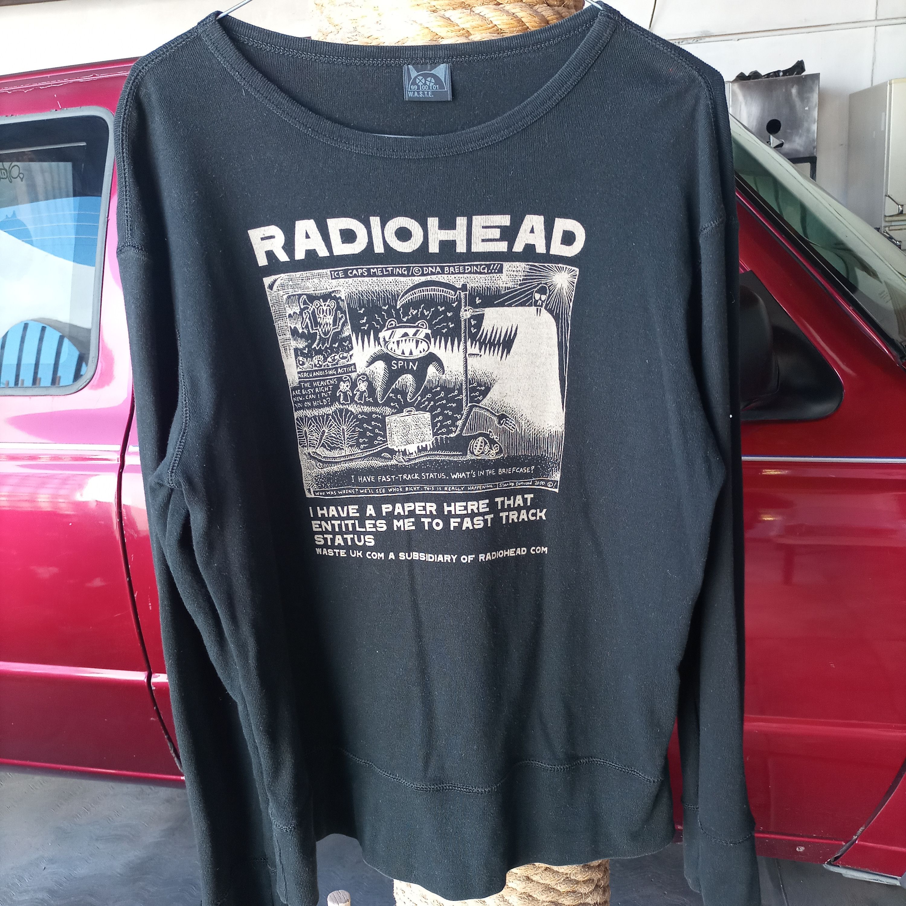 Vintage Radiohead 2000 S T-Shirts, Hoodie, Sweatshirt | FlexRushtees.com