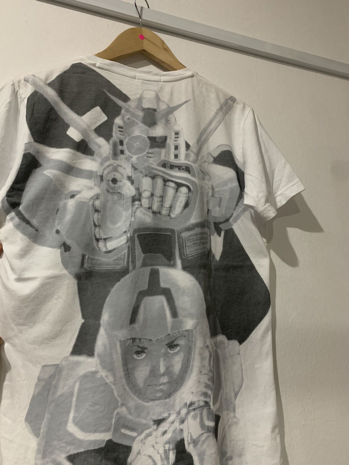 Gundam Uniqlo Anime Tshirt Hoodie, Sweatshirt | FlexRushtees.com