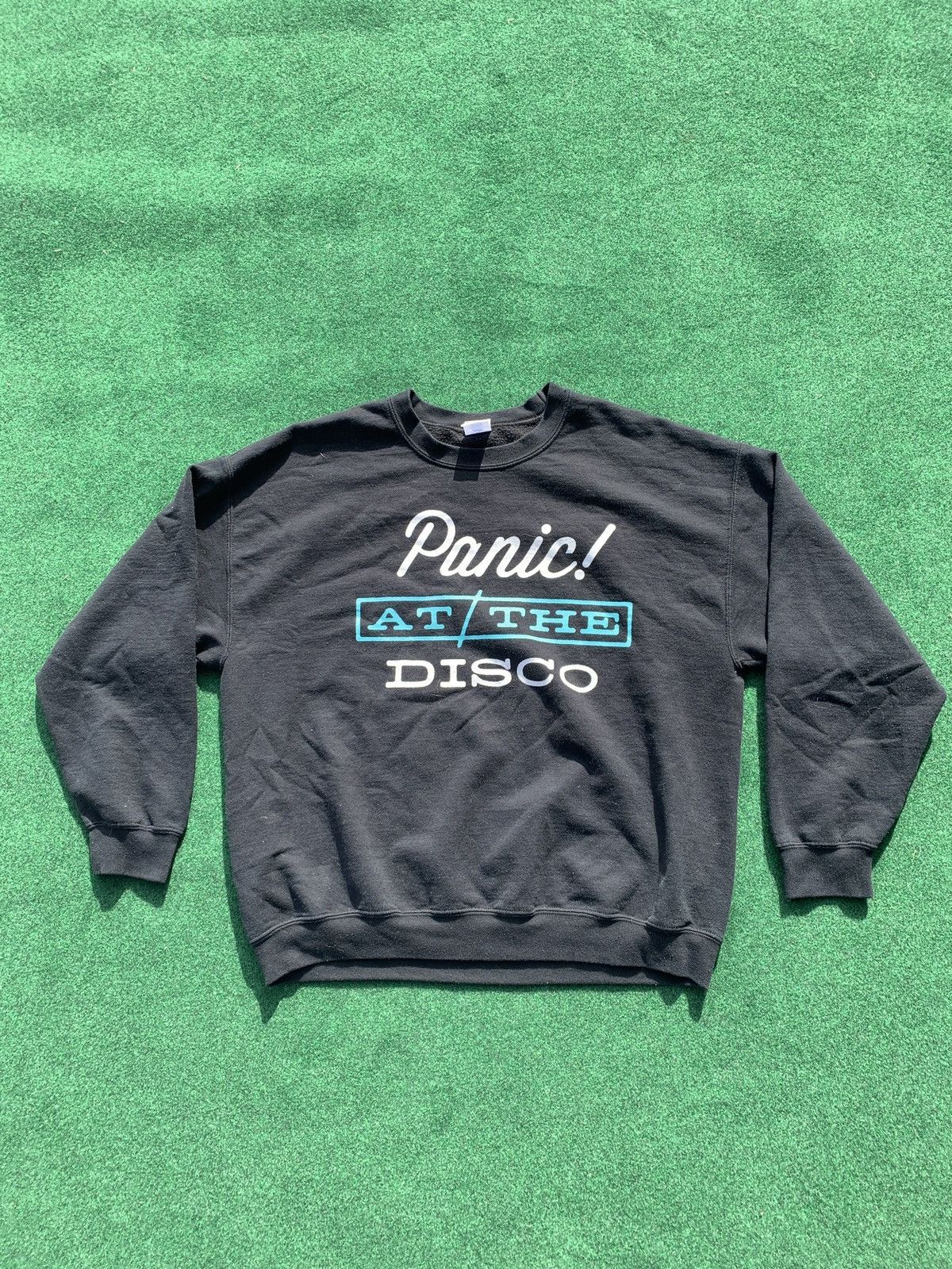 Gildan X Vintage Panic At The Disco Rock Band Tour Crewneck Sweatshirt T-Shirts, Hoodie | FlexRushtees.com