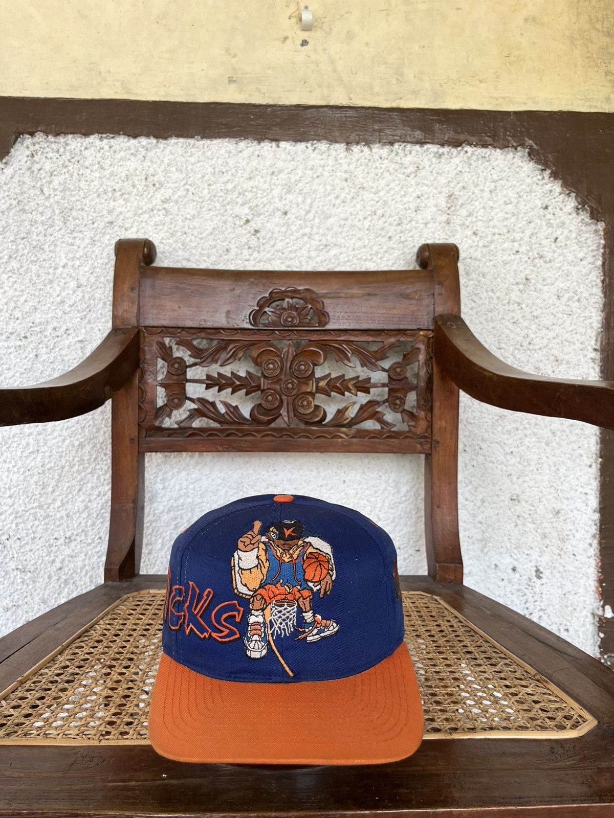 Nba Knicks Cap Vintage T-Shirts, Hoodie, Sweatshirt | FlexRushtees.com