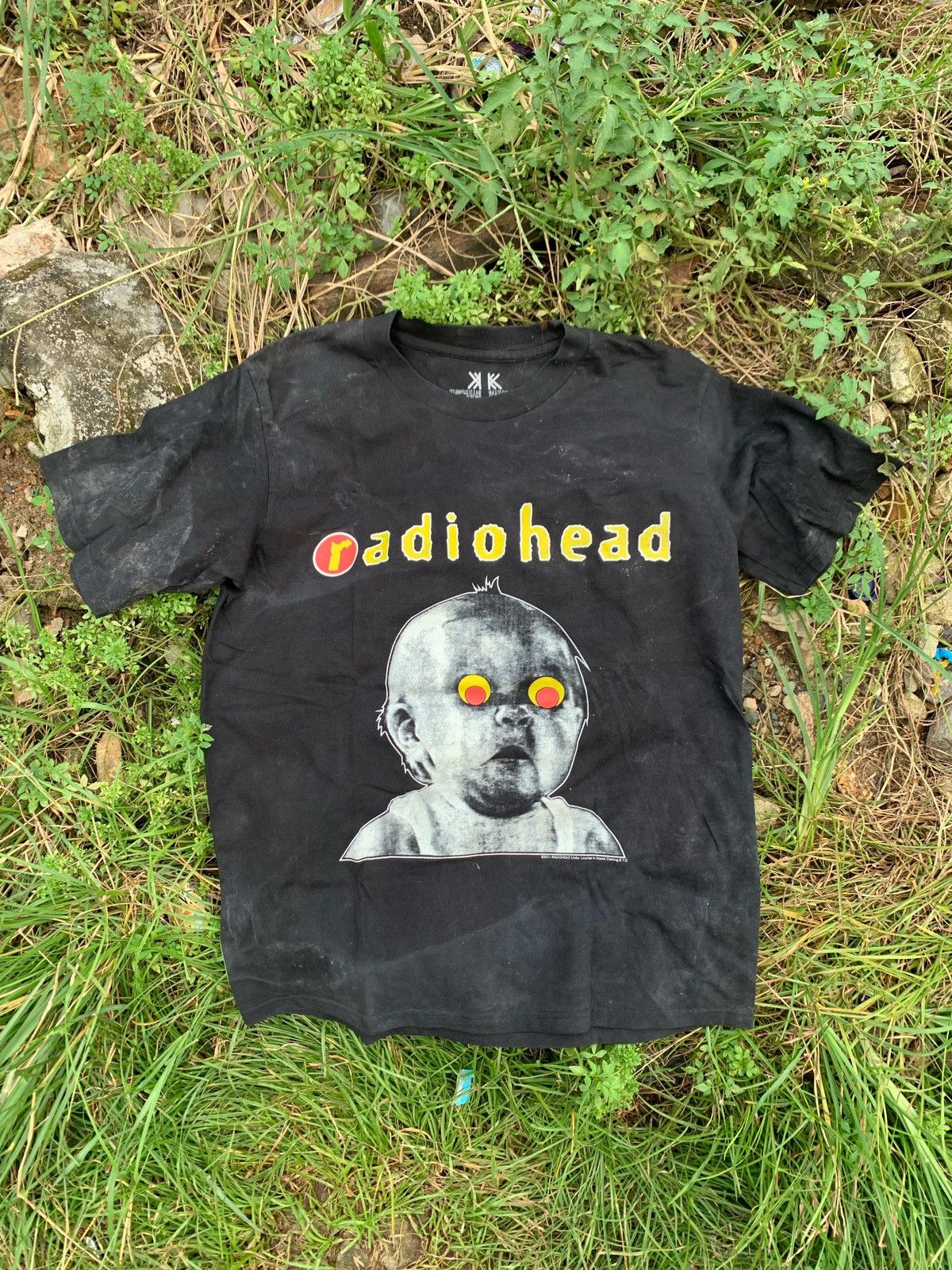 Band Tees Vintage Radiohead Pablo Honey Hoodie, Sweatshirt | FlexRushtees.com