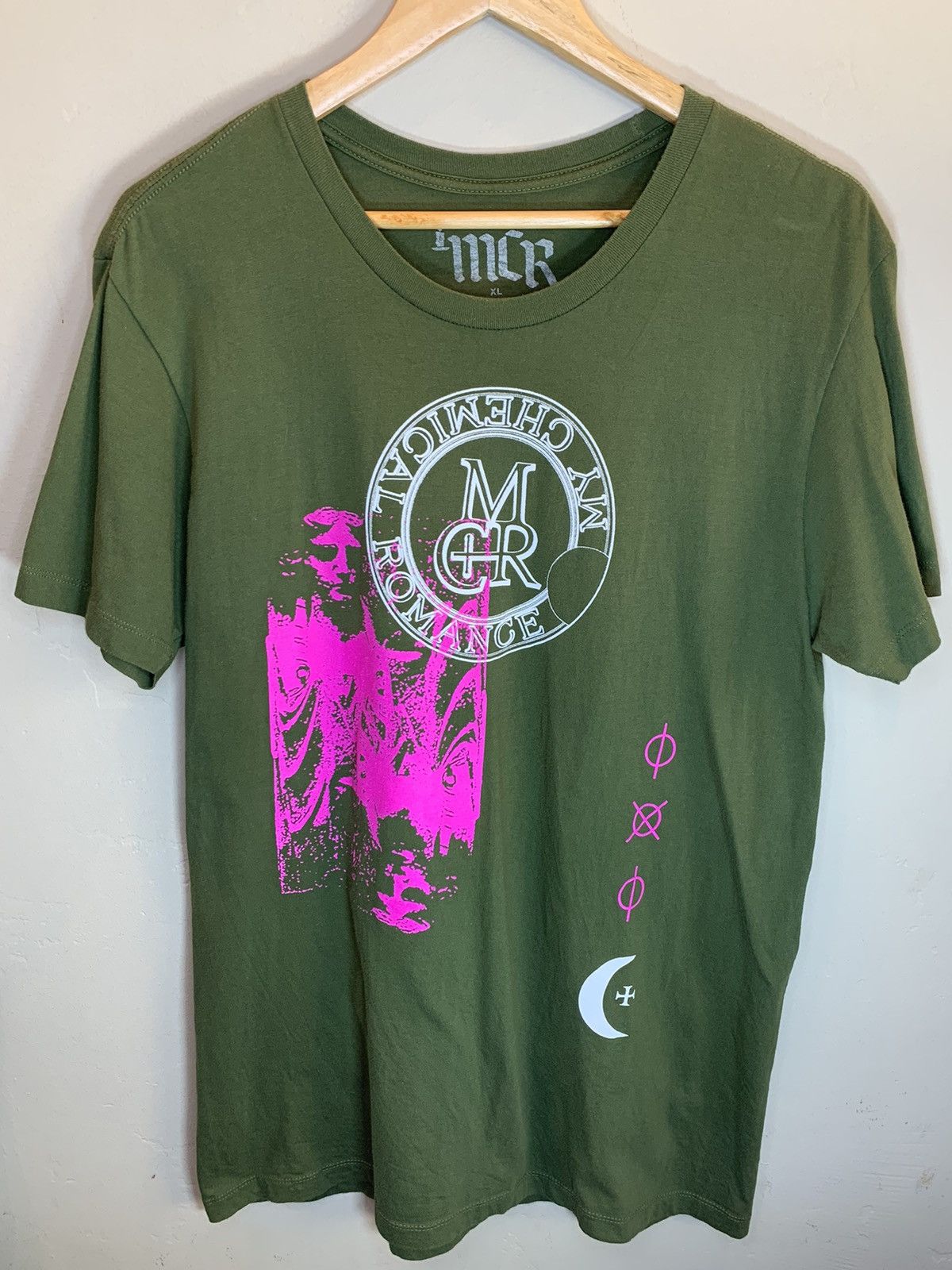 Band Tees Rare My Chemical Romance Mcr Esoteric Statue Band Art Shirt Hoodie, Sweatshirt | FlexRushtees.com