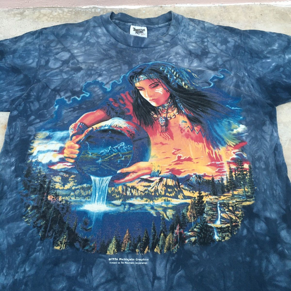 The Mountain Vintage 1996 The Mountain Graphics Tee