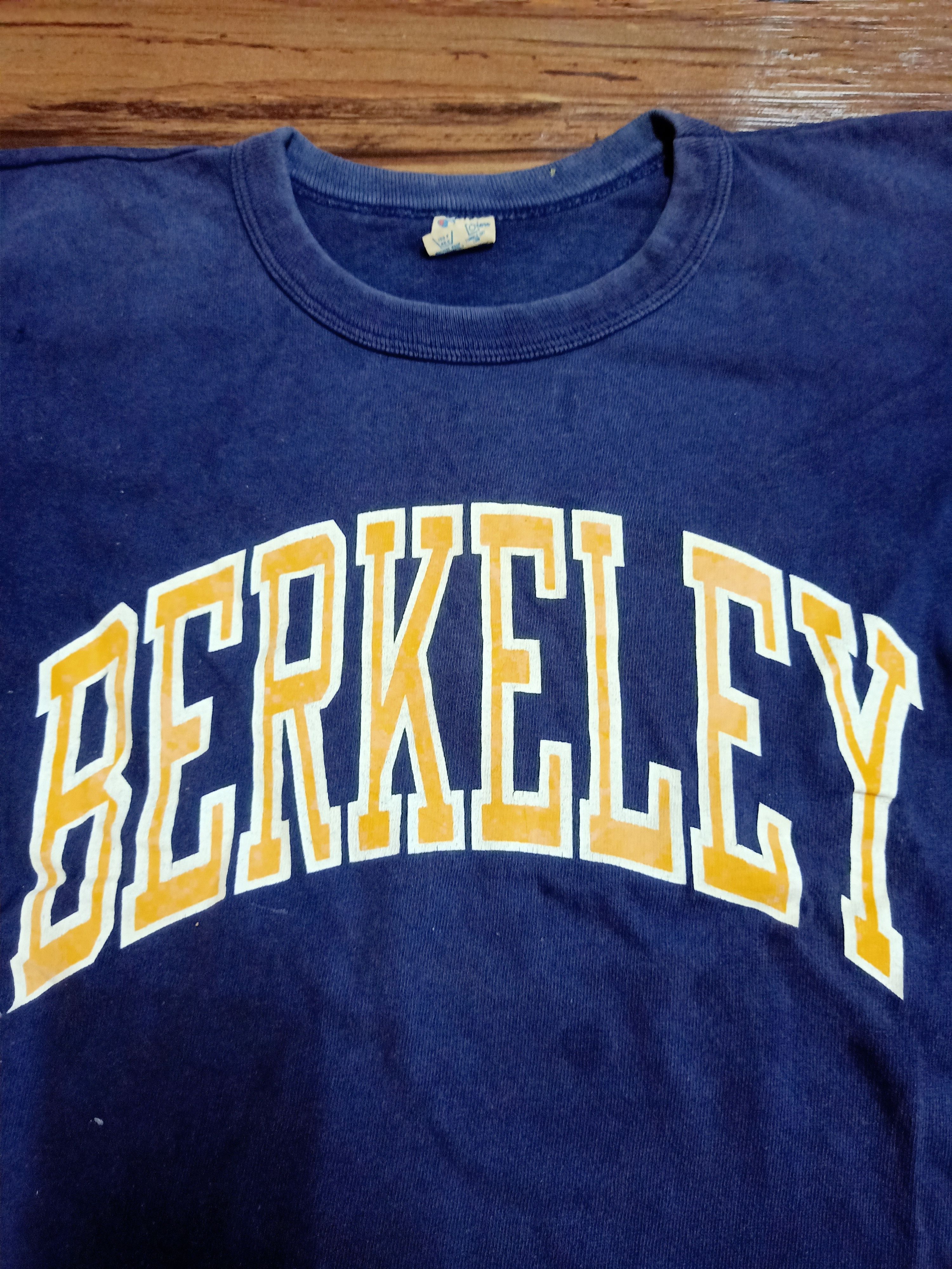 Vintage 70s Champion Barkeley Tee Shirt Men