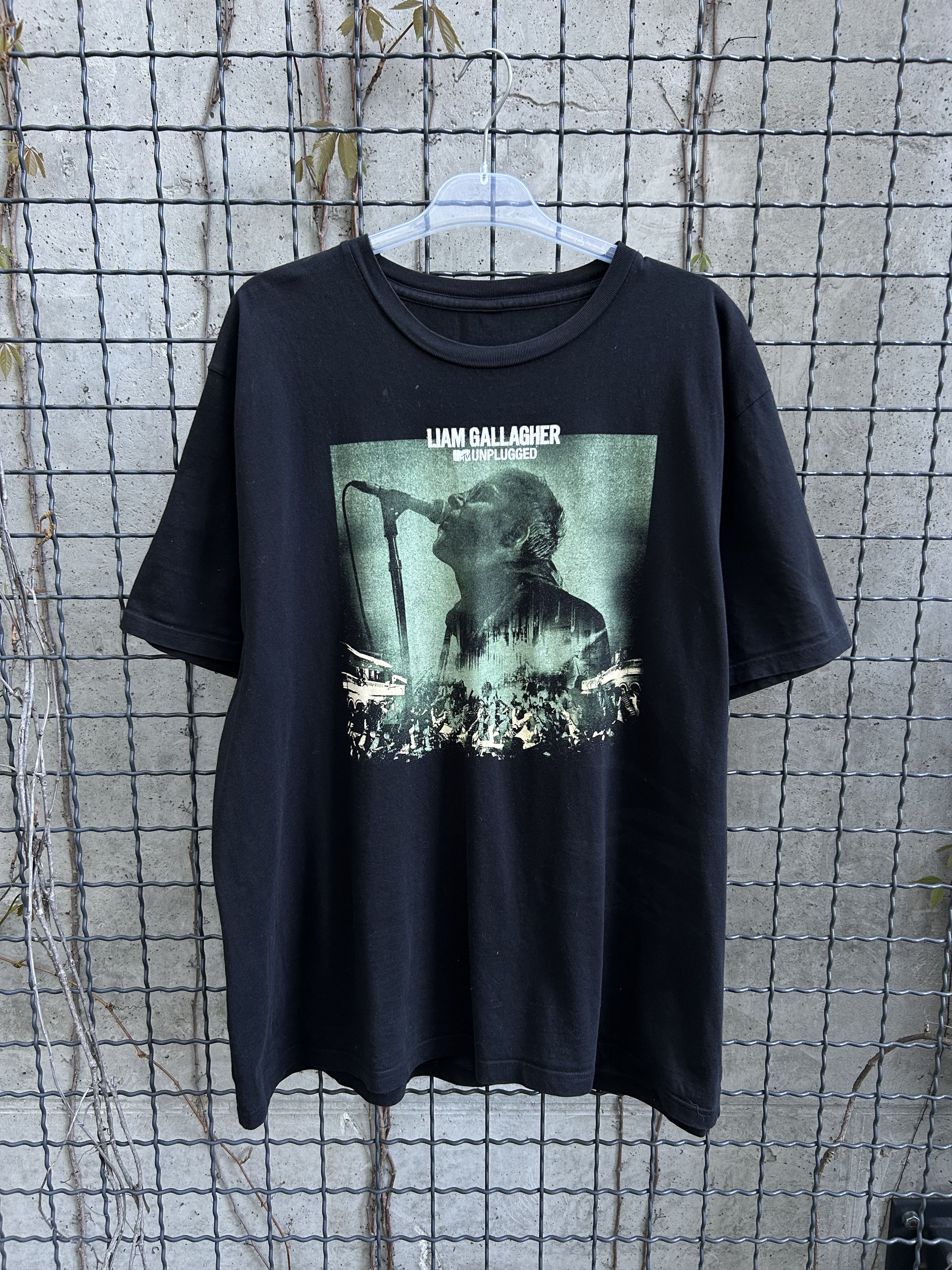 Vintage 2000s Liam Gallagher Oasis Rock Band T Shirt Hoodie, Sweatshirt | FlexRushtees.com