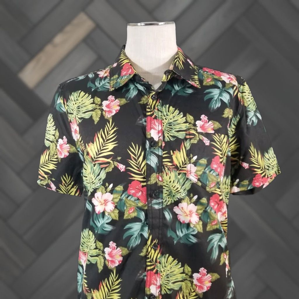 Vintage Blacksmith Hawaiian Shirt Men S Medium Large Black Floral Tropical Unbreakable