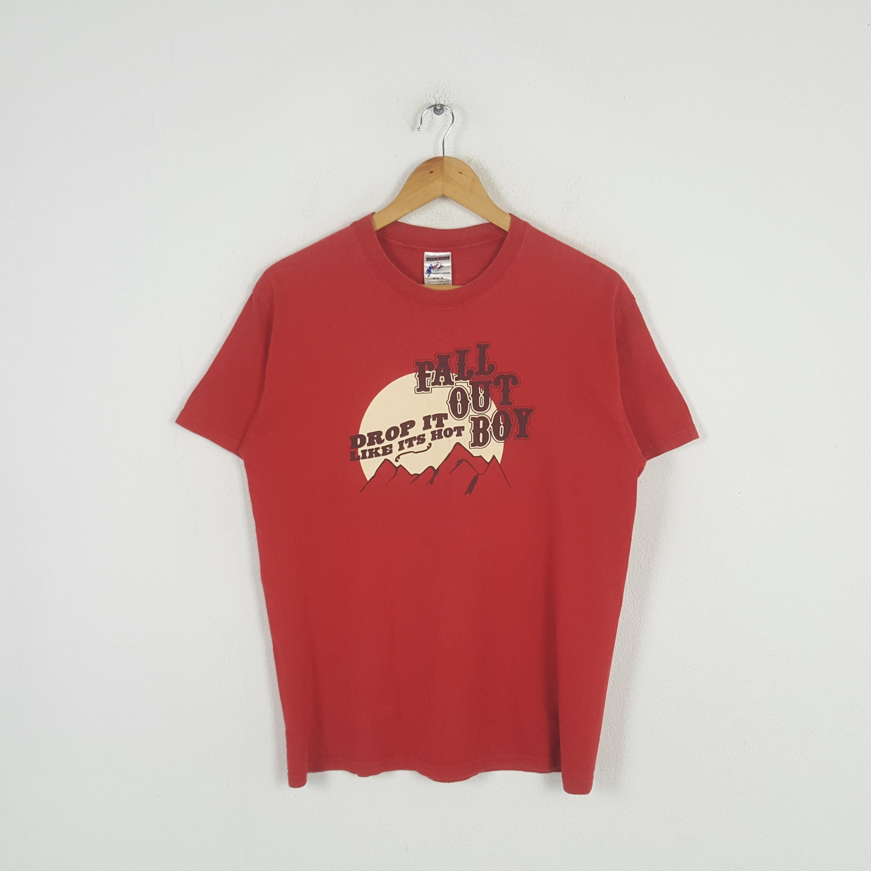 Band Tees Vintage Fall Out Boys American Rock Band Tshirt 31 Hoodie, Sweatshirt | AU16VibeMintTees.com