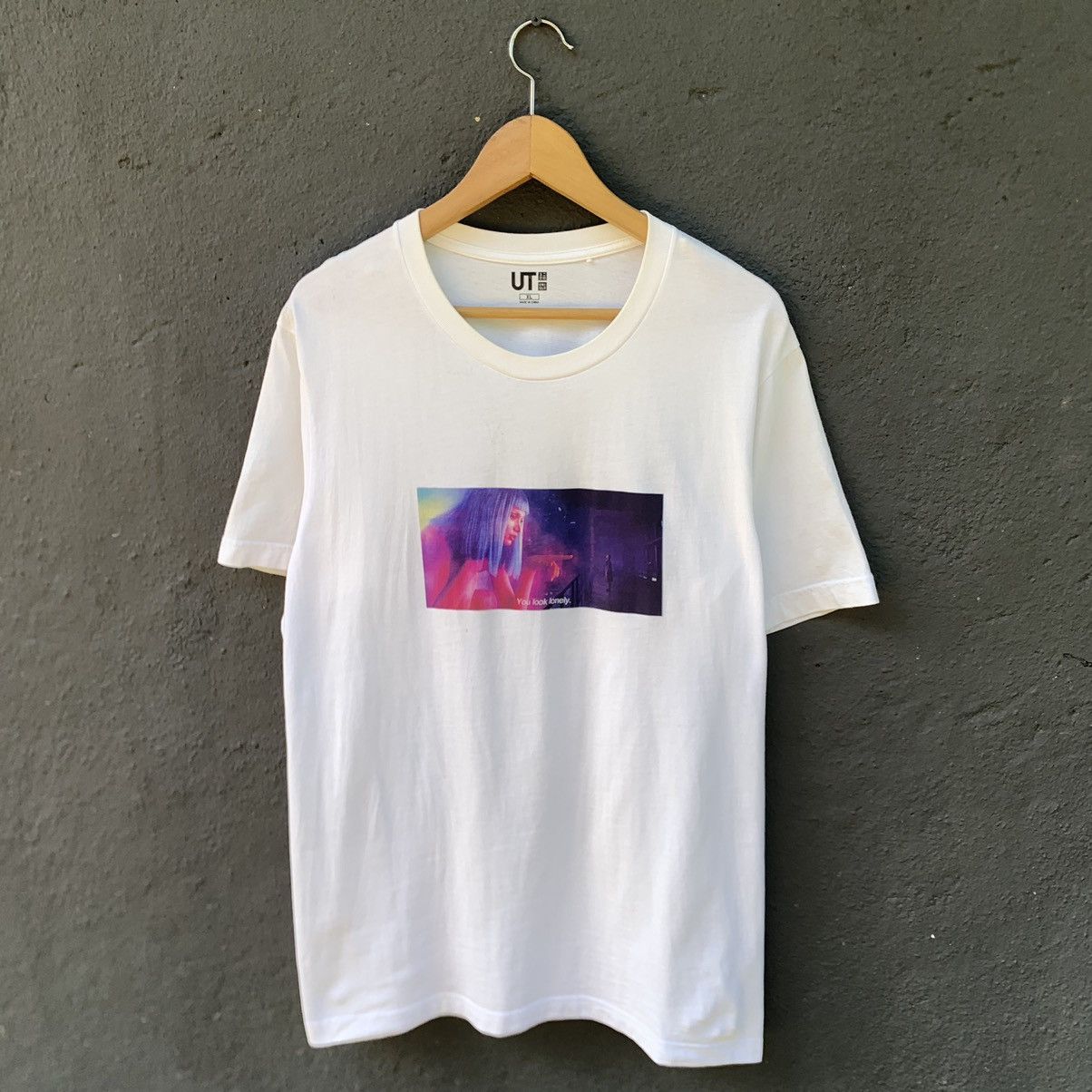 Uniqlo Japanese Brand Tee